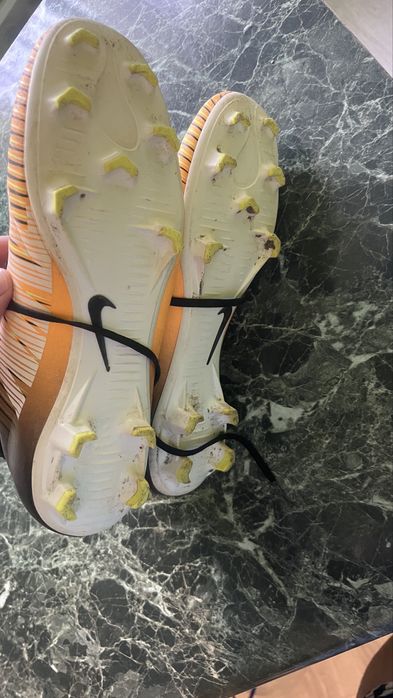 Футболни обувки,калеври,бутонки Nike,Puma 41,42