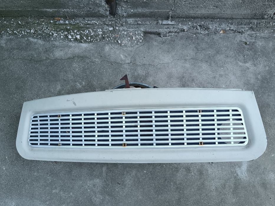 Предна решетка за Трабант