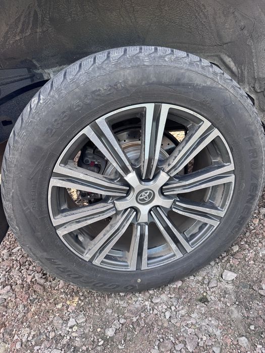 285/50 R20 комплект дисков с резиной
