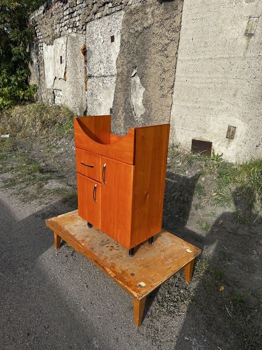 Продам тумбу под раковину