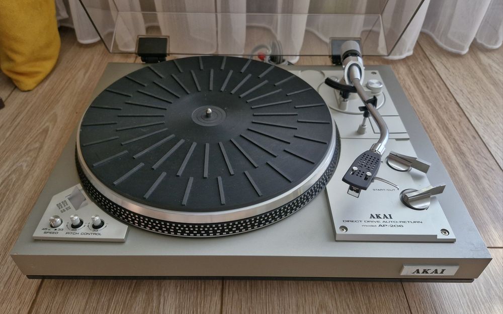 Pick-up LINN Basik, AKAI PA-206