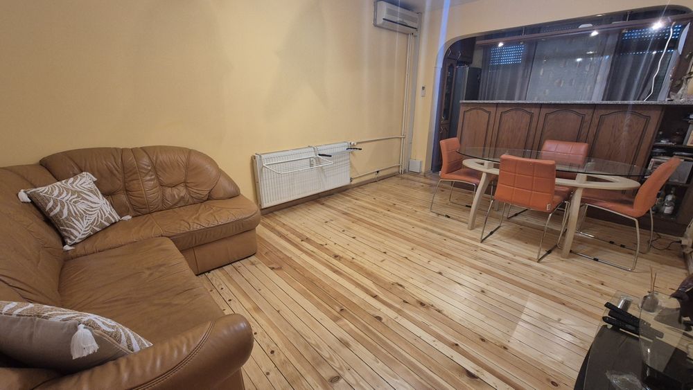Продава се Тристаен апартамент в София, Надежда 2 - 61 кв.м за 2623 €/кв.м - Снимка #2