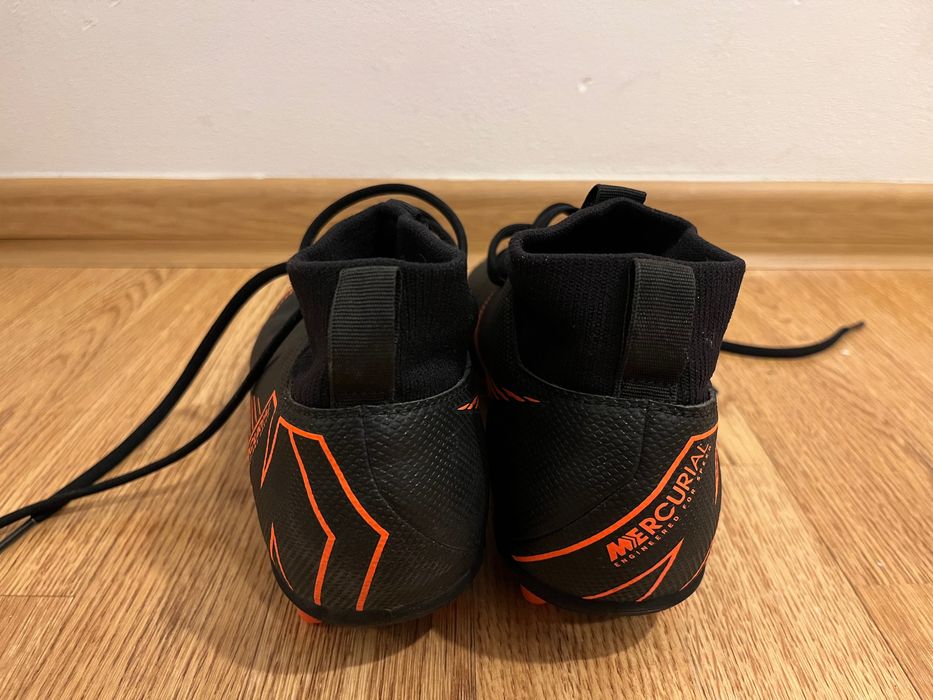 Ghete de fotbal cu crampoane Nike Mercurial (38)