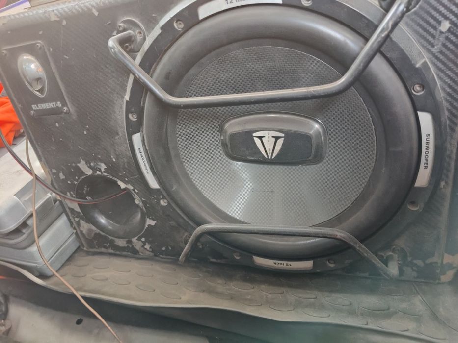 Продам сабвуфер.