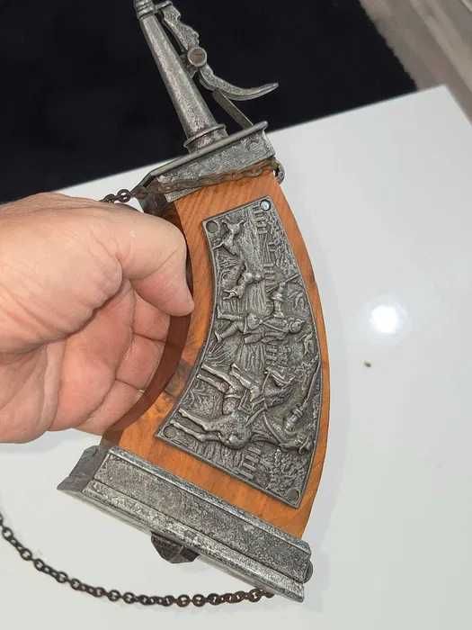 Lot vintage de 2 recipiente pentru praf de pusca