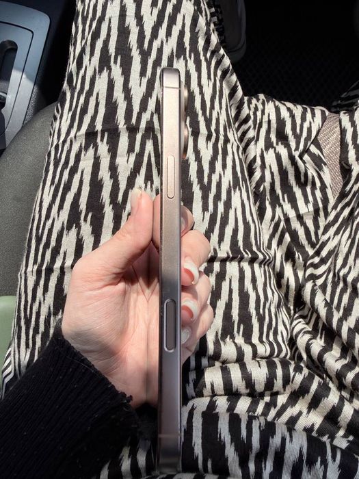 iPhone 16 Pro Max 512GB Desert Срочно