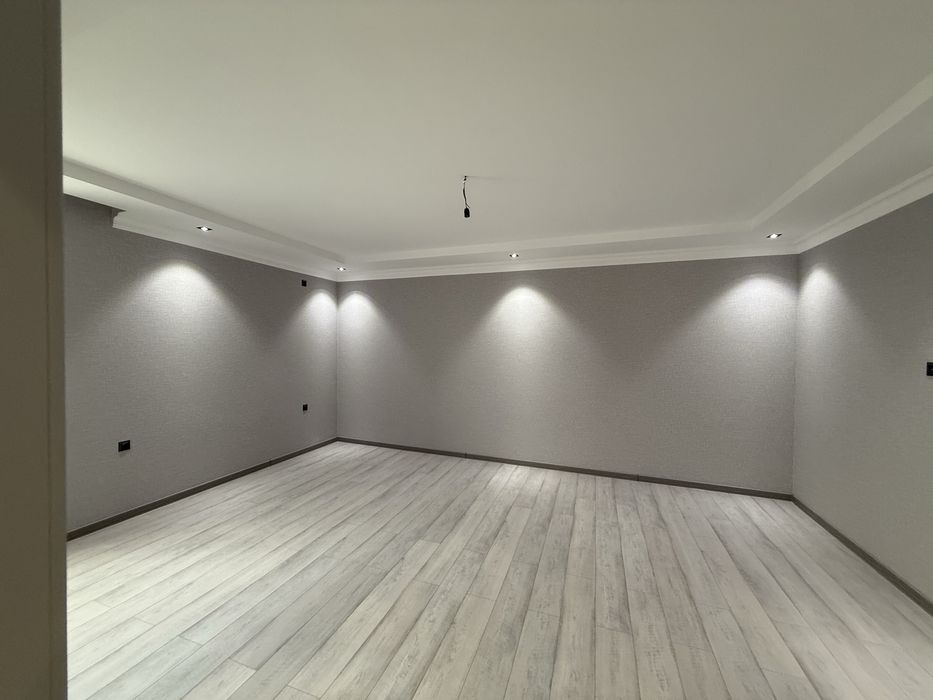 Арендна офис шоу рум дом на Ивлева 10у.е м2 новый дом