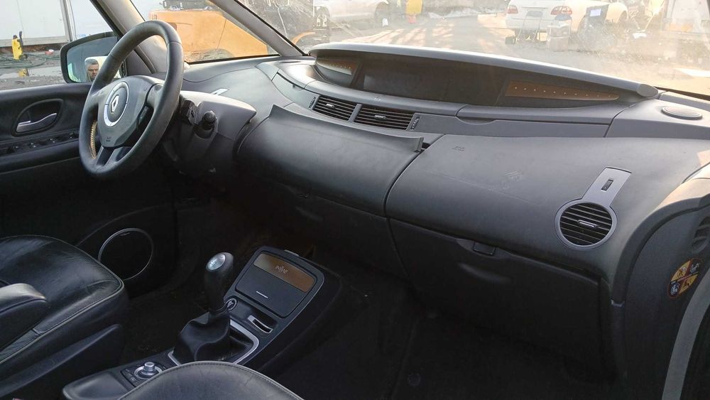Dezmembrez Renault Espace Automat 2.0 Diesel Din 2010-M9R760