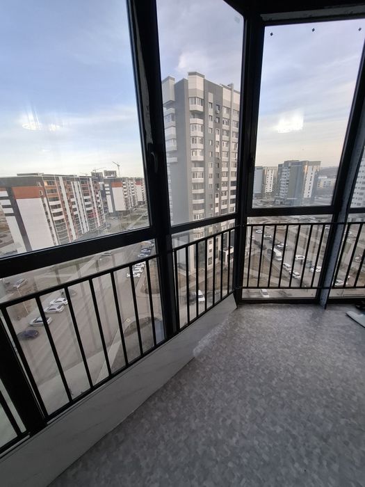 Продам 1,5ку за Драм.театром