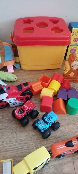 ЛОТ детски играчки
