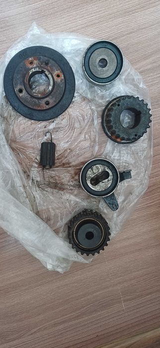 Запчасти на мазду 323
