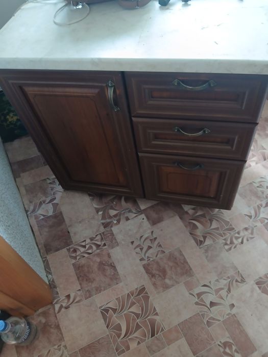 Отдам даром низ кухонного