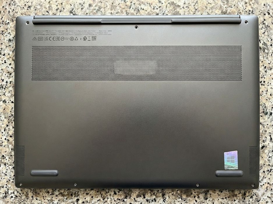 Laptop Lenovo yoga 7 pro slim cu display defect