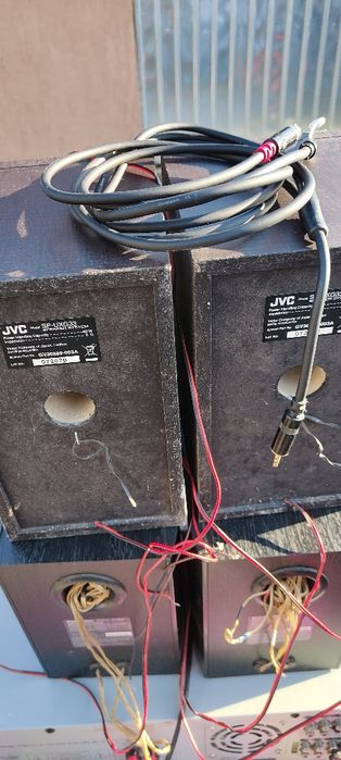 Vând amplificator cu boxe