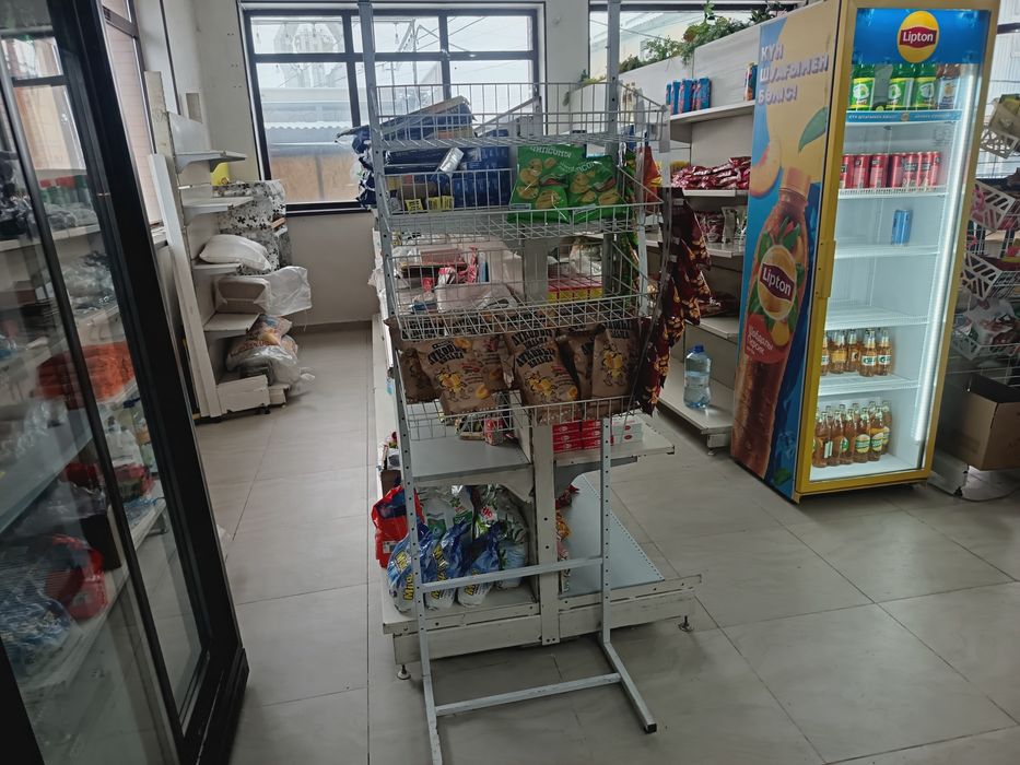 Стелажи  для магазина