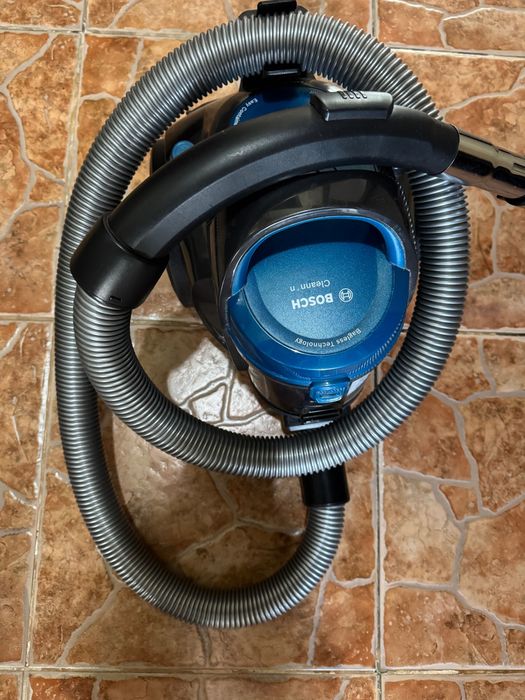 Контейнерный пылесос Bosch BGC05A220A