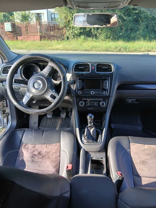 Golf 6, 2011,pret 3200 euro negociabil