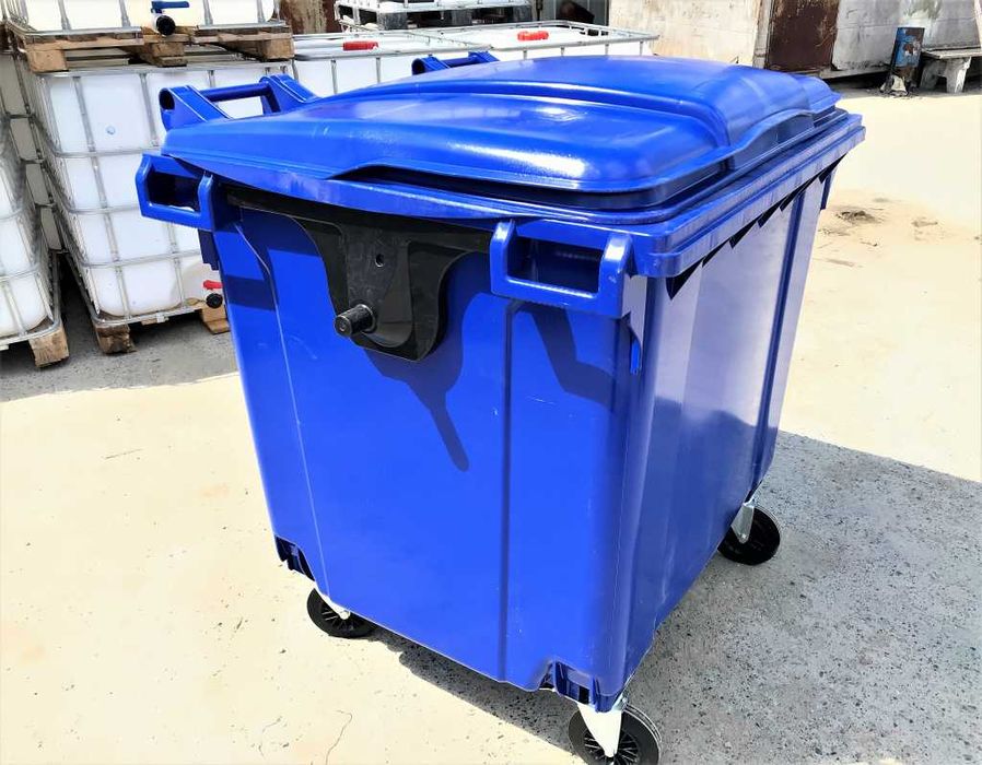 Мусор корзинкалари ва контейнерлар сотилади!