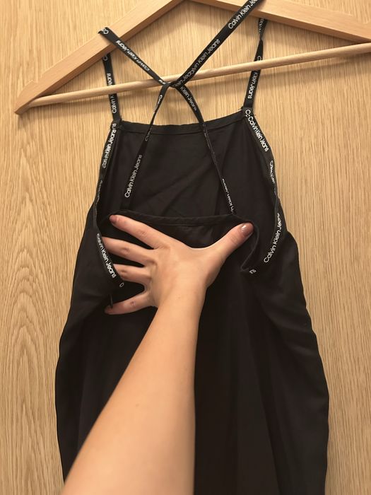 Малка черна рокля Calvin Klein Jeans, S размер