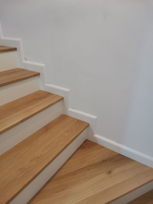 Baghete decorative, plinta parchet duropolimer tăiată la 45 grade