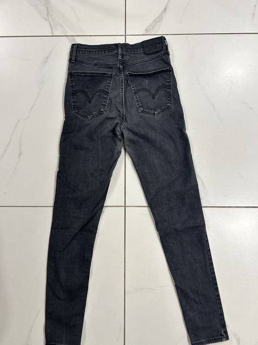 Levi’s черни прилепнали дънки без забележка