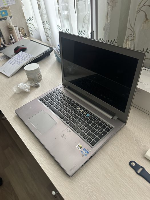 Ноутбук Lenova z500