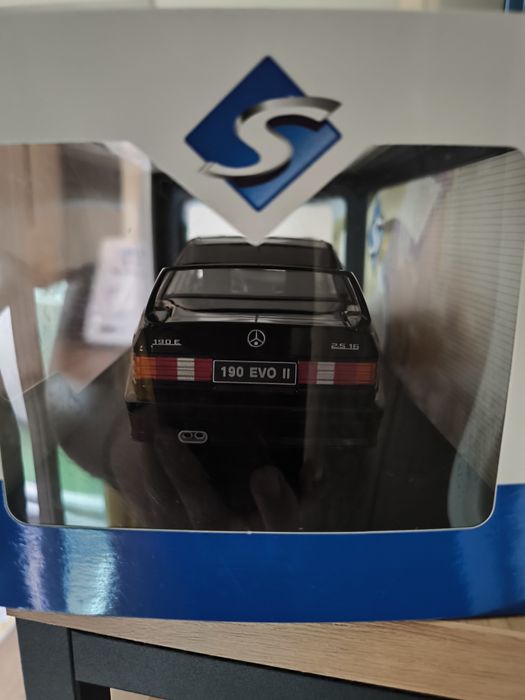 Mercedes Benz EVO 2 Solido 1:18