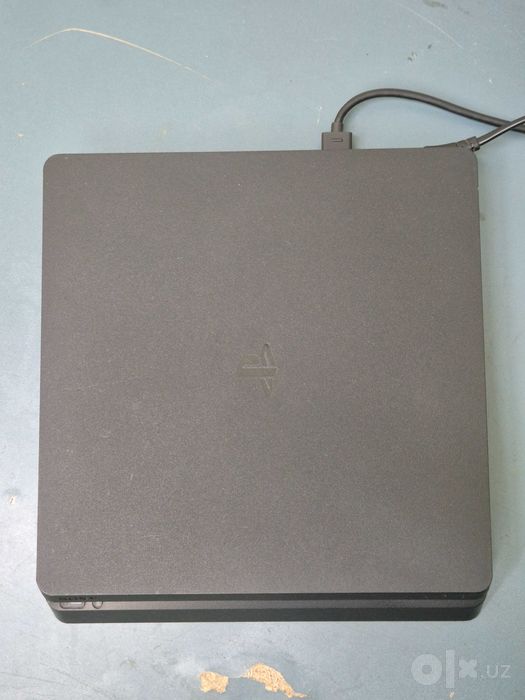 Продам Playstation 4 slim 1tb 11.00 hen