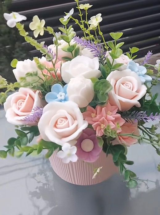 Aranjamente flori din săpun natural