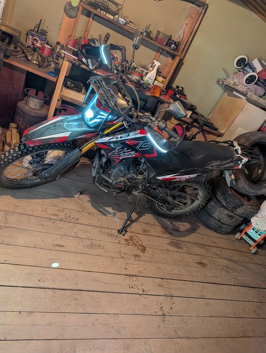 Мотоцикл тур эндуро