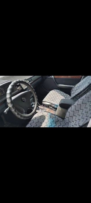 Mercedes Benz E200