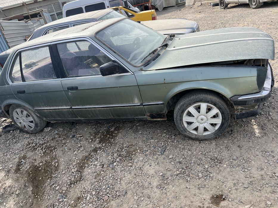 Коробка  механик передач E30 от BMW 1985 г.