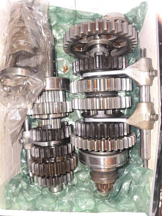 Vand cutie viteze Yamaha YZF R1 2003 si kit lant DID nou