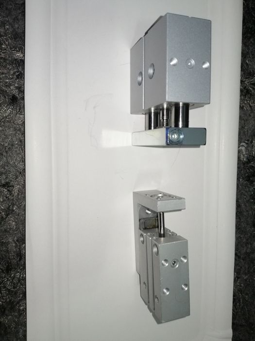 Cilindru pneumatic sertar Festo DFM-12-10-B-P-A-GF