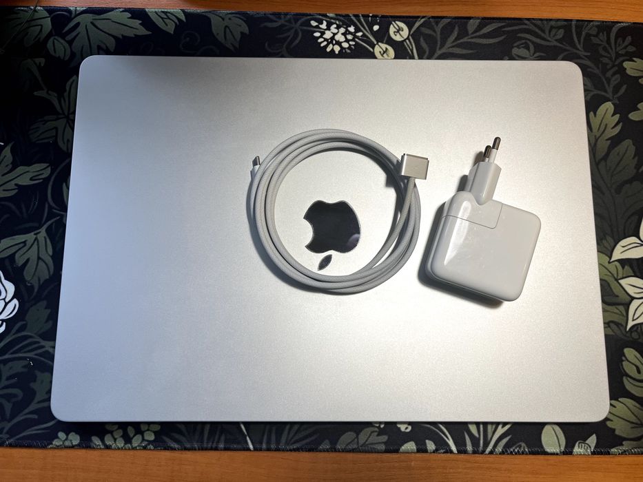 MacBook Air 15 8/512gb