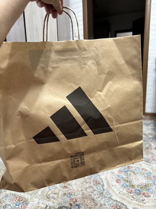 Продаю кросовки Адидас ориджинал. 39 размер