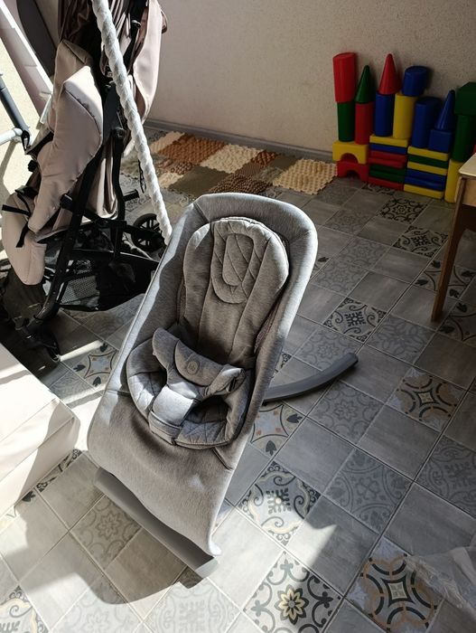 Детский шезлонг-качалка