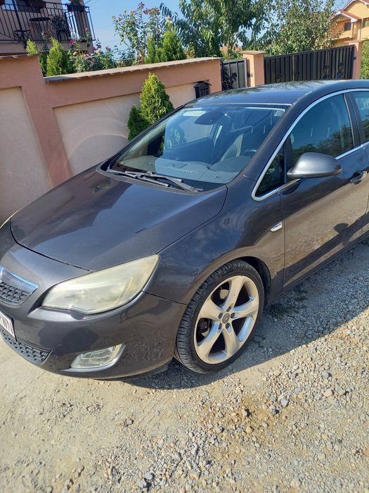 Vand OPEL ASTRA J 2010