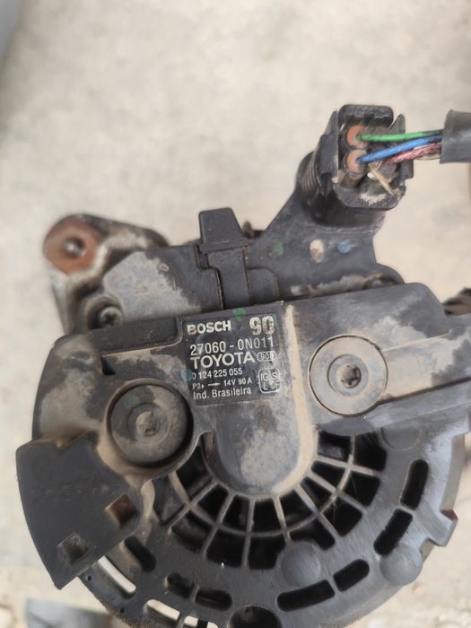 Динамо за toyota yaris дизел d4d 1 4 2005 нагоре