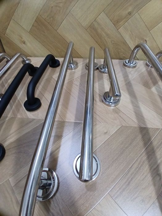 Poruchin . Vanna va hojathona uchun ushlagich.