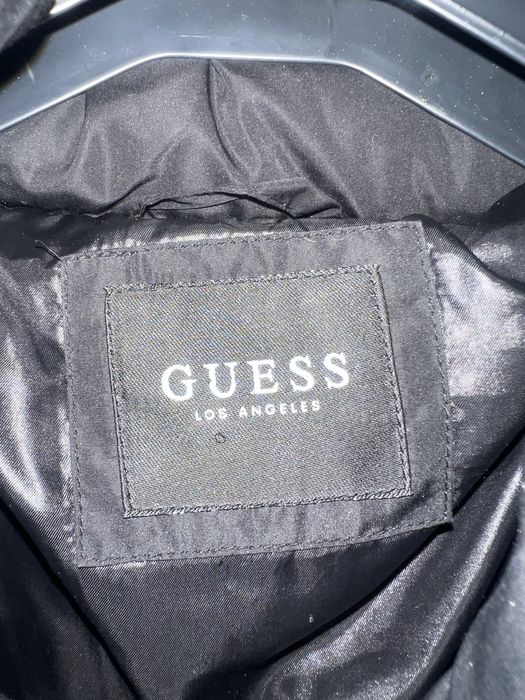 Куртка Guess в идеальном состоянии
