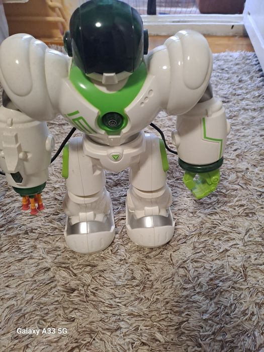 Robot inteligent