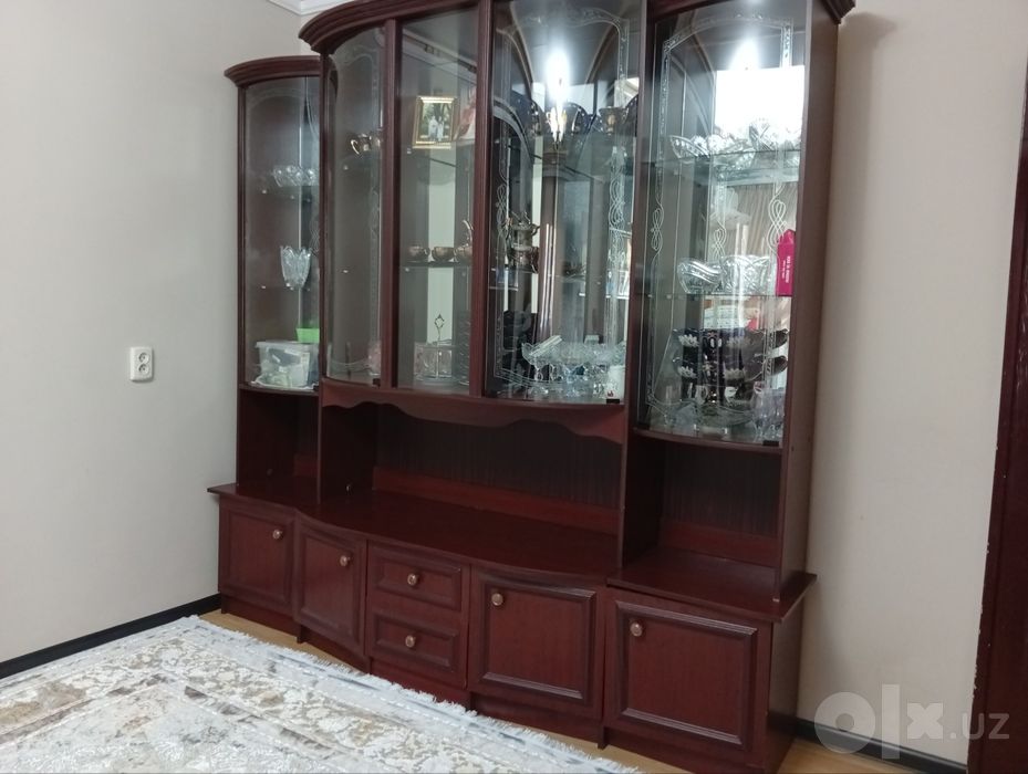 Сервант для сервиса