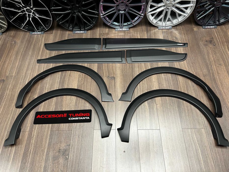 Protectii / Ornamente Usi - Aripi Kit Complet Dacia Sandero 3
