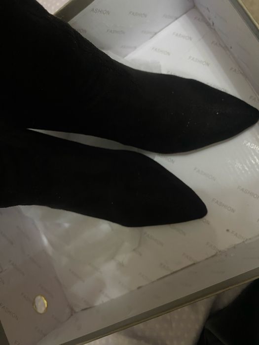 Продам туфли новые замшевые