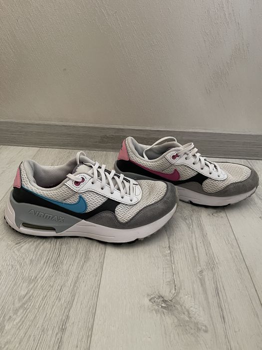 Nike Air Max SYSTM