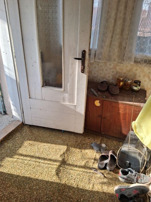 Дава се под наем Къща в Шумен, Център - 65 кв.м за 76.5 € - Снимка #3