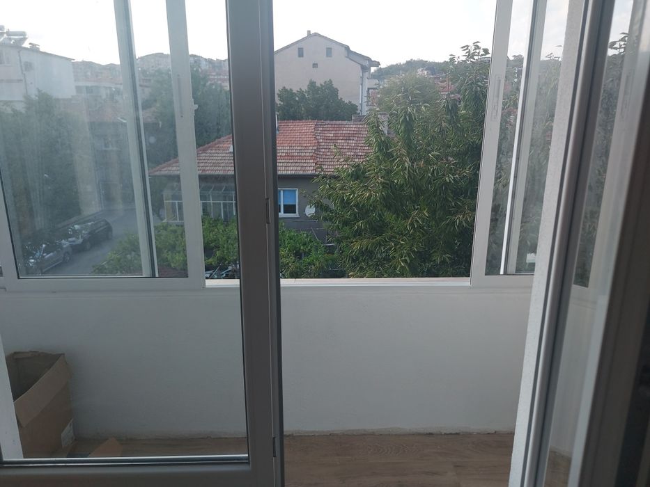 Продава се Четиристаен апартамент в Благоевград, Идеален център - 90 кв.м за 1389 €/кв.м - Снимка #2