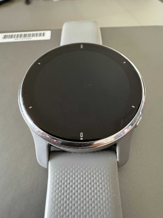 Garmin Venu 2 Plus, Gri, 43mm, Amoled, muzica, apel vocal, 8GB stocare, Garmin Pay