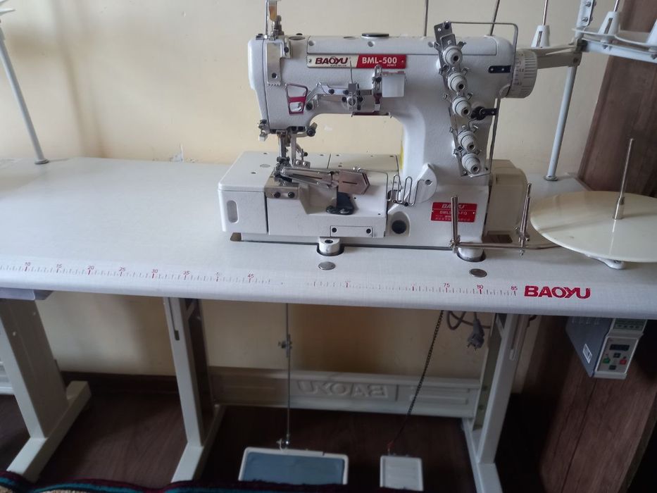 Tikish mashinasi sotiladi